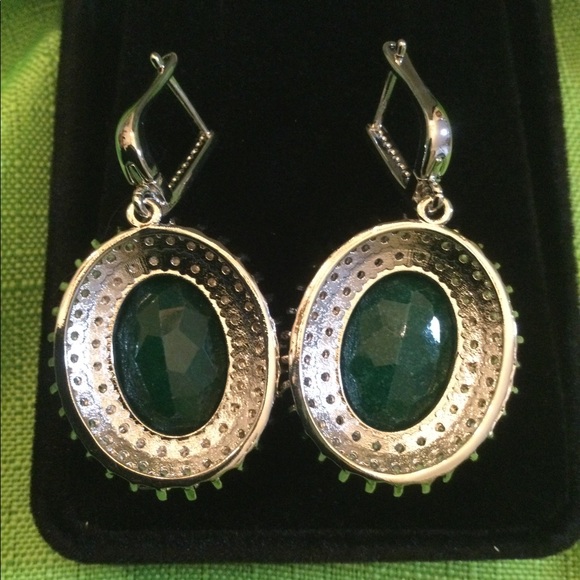Elegant Genuine Emerald Earrings - Picture 5 of 7